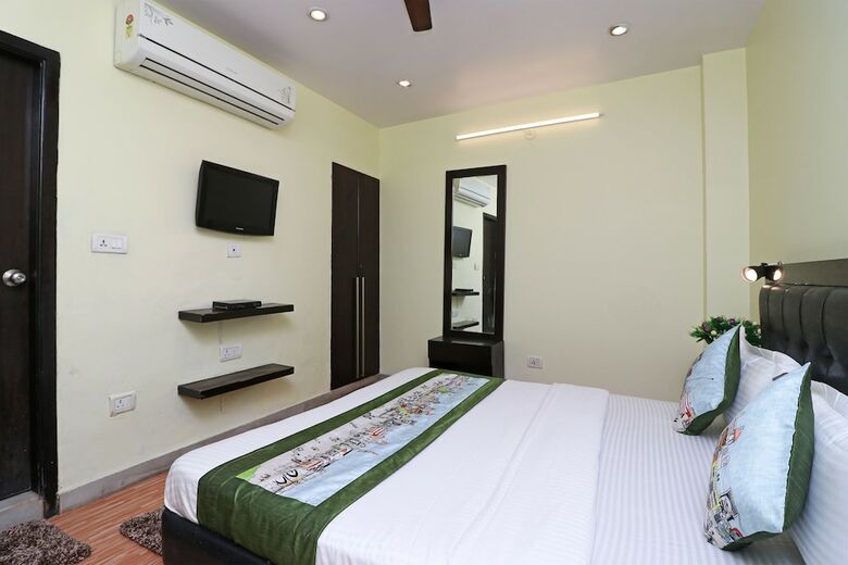 Hotel Oyo 10666 Sector 15