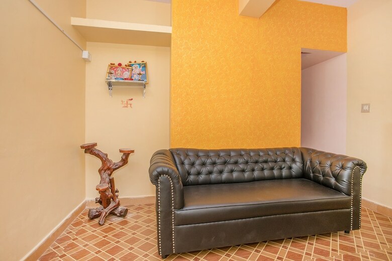 Hotel Oyo 11419 Surya Residency