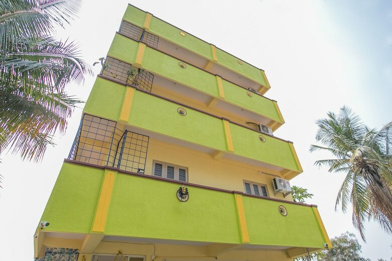 Hotel Oyo 11419 Surya Residency