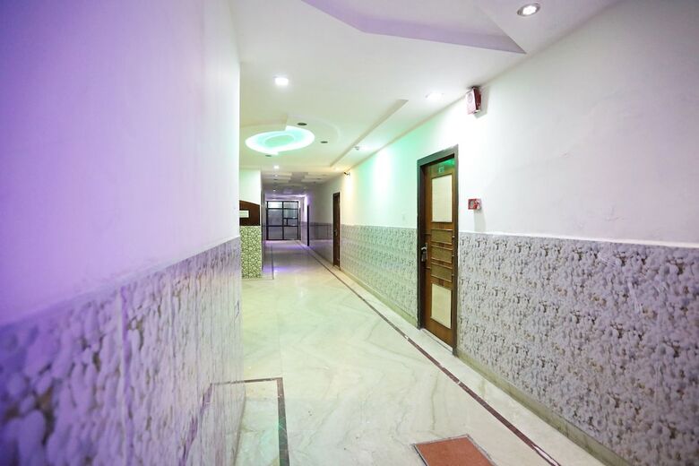 Oyo 11005 Hotel Shanti Palace