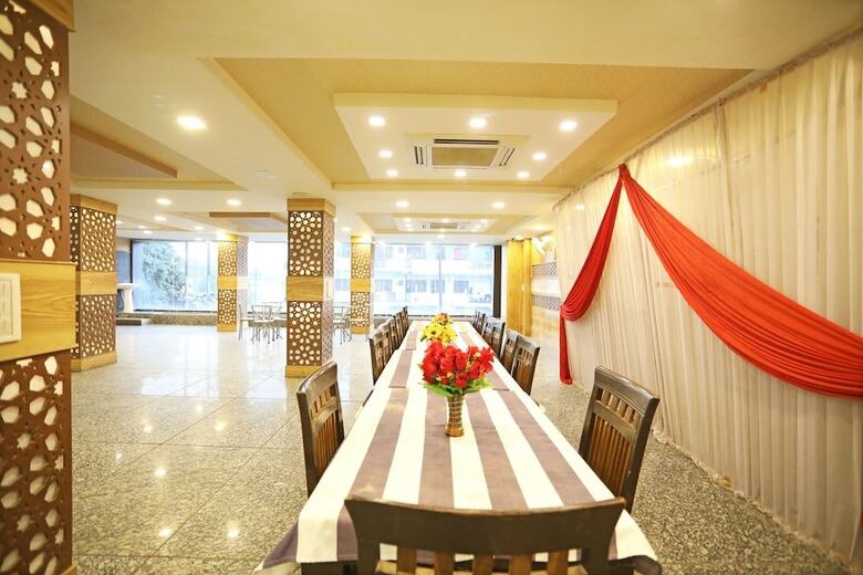 Oyo 11005 Hotel Shanti Palace