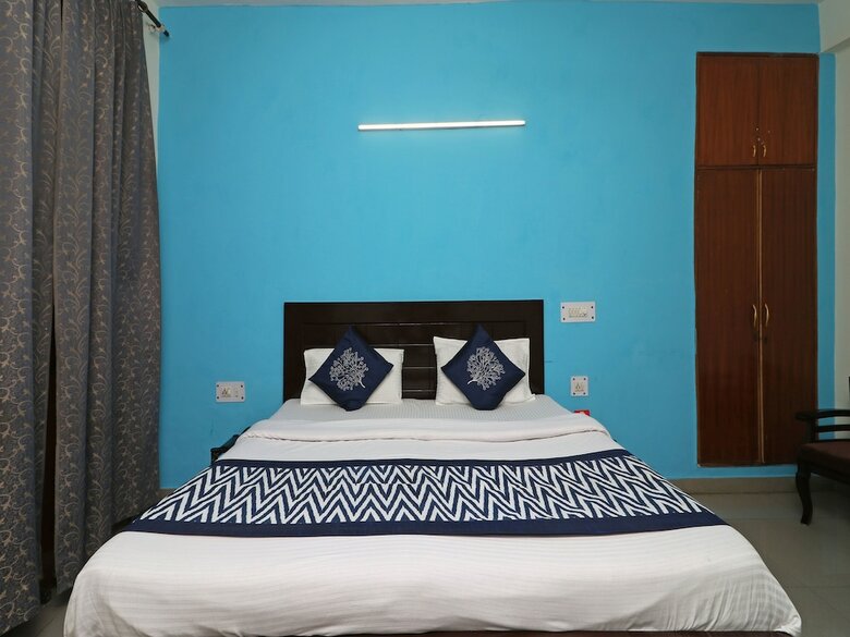 Oyo 10662 Hotel Akash Palace