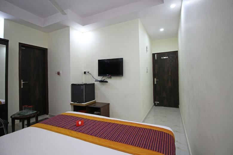Oyo 4882 Hotel Golden Park