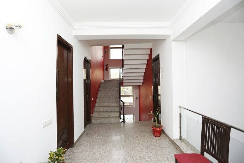 Hotel Oyo 8822 Sector 31