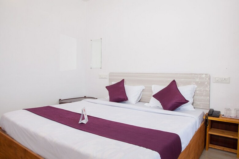 Oyo 11394 Hotel Mount N Breeze