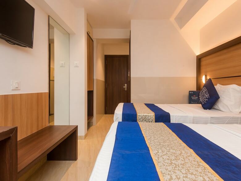 Oyo 10649 Hotel Mourya Residency