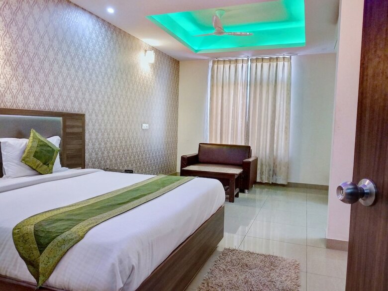 Oyo 10533 Hotel Victory Grand