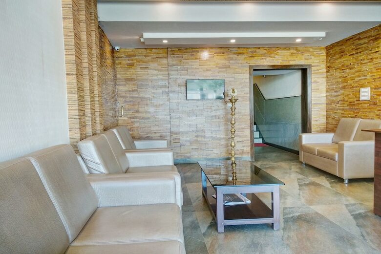 Oyo 10533 Hotel Victory Grand