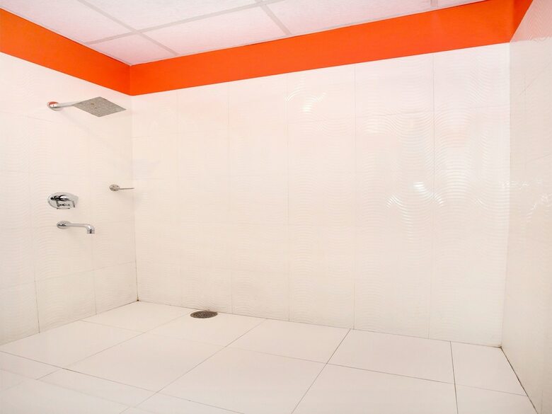 Oyo 4256 Hotel Rajmahal