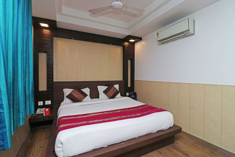 Oyo 10584 Hotel Just Stay