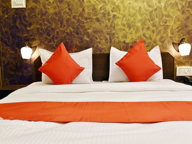 Hotel Malhotra