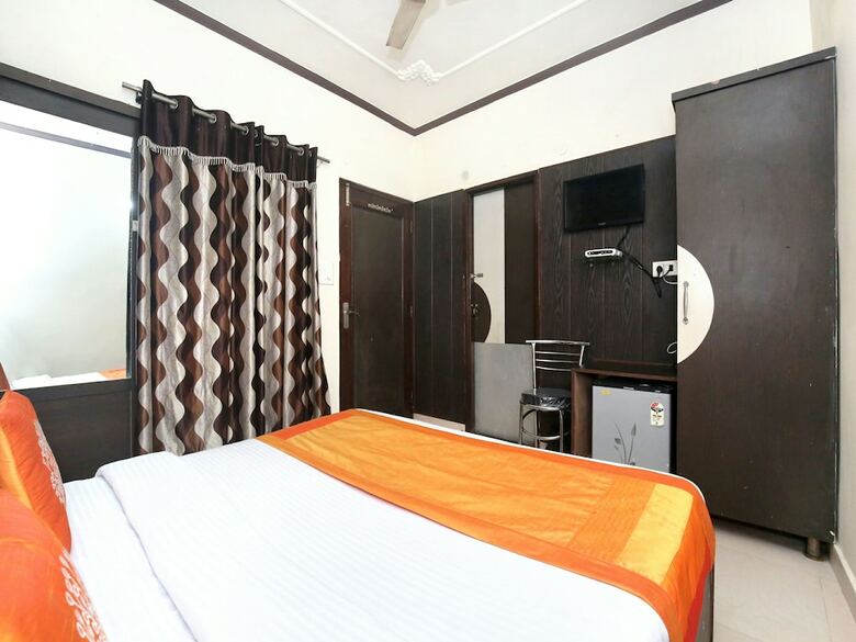 Hotel Guru Kalgidhar Residency