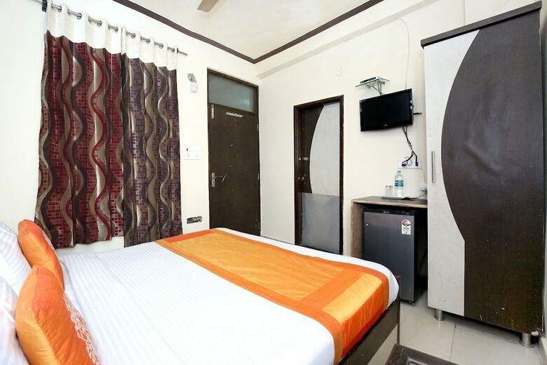 Hotel Guru Kalgidhar Residency