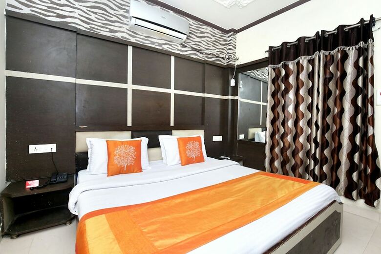 Hotel Guru Kalgidhar Residency