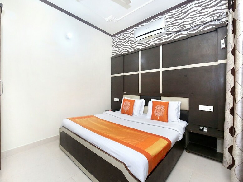 Hotel Guru Kalgidhar Residency