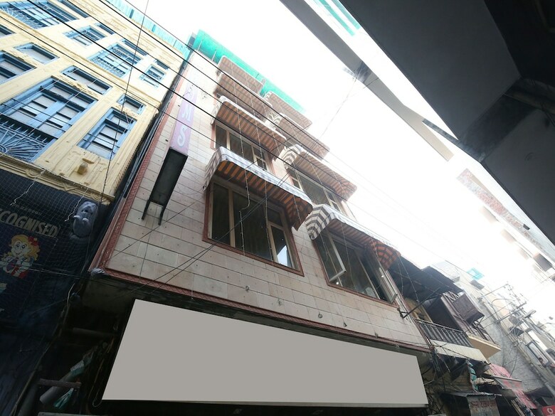 Hotel Guru Kalgidhar Residency