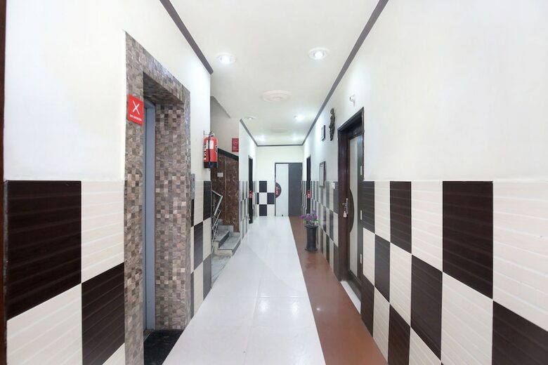 Hotel Guru Kalgidhar Residency
