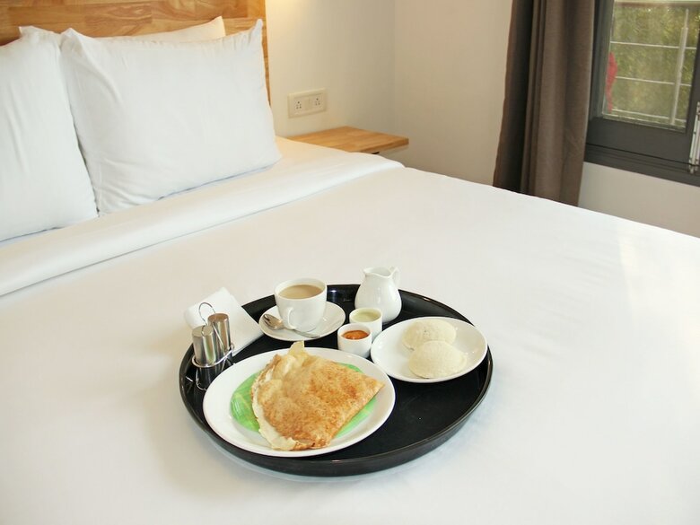 Oyo 10551 Hotel Rj Grand