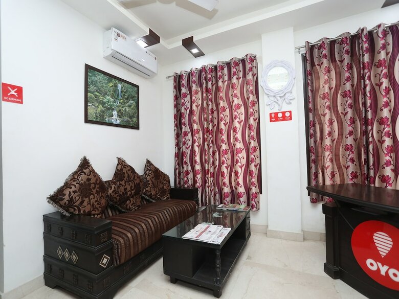 Hotel Oyo 11003 Lotus Villa