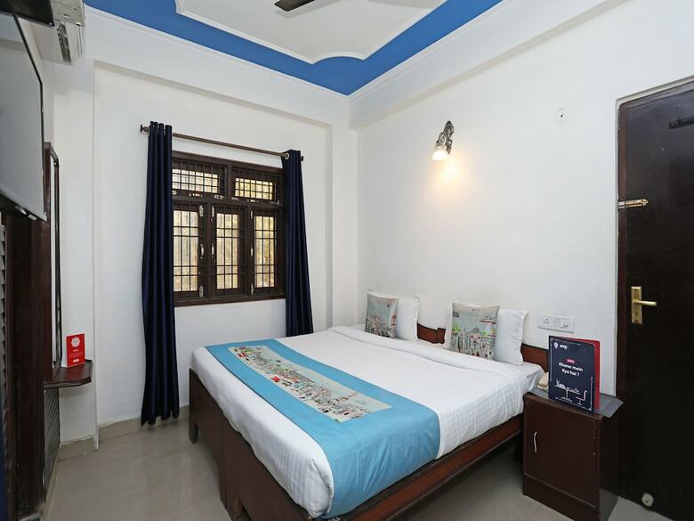 Hotel Oyo 10500 Royal Awadh