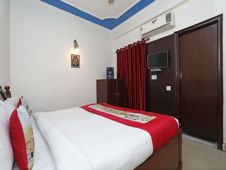 Hotel Oyo 10500 Royal Awadh