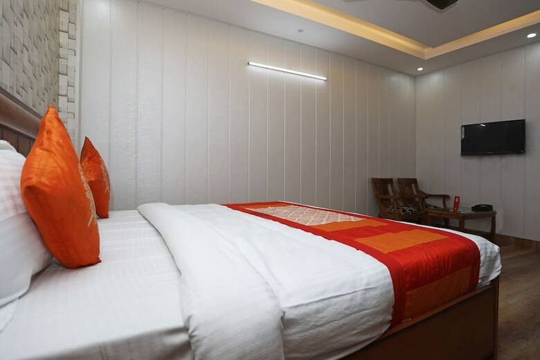 Oyo 11583 Hotel Prime View