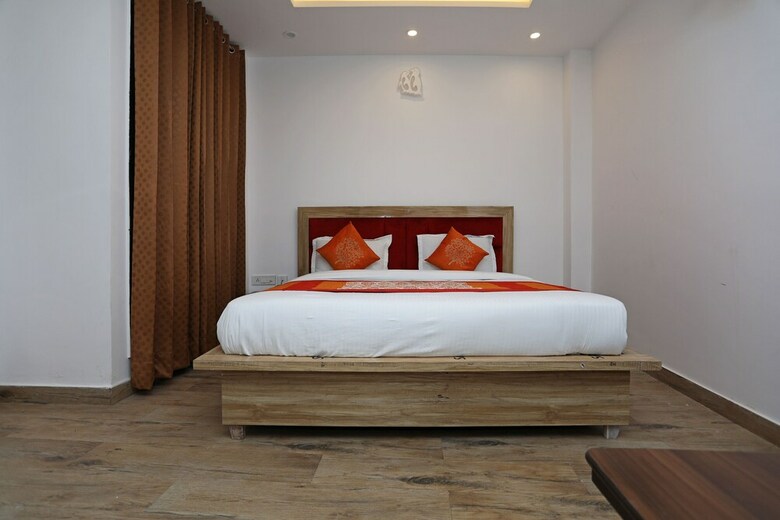 Oyo 11583 Hotel Prime View