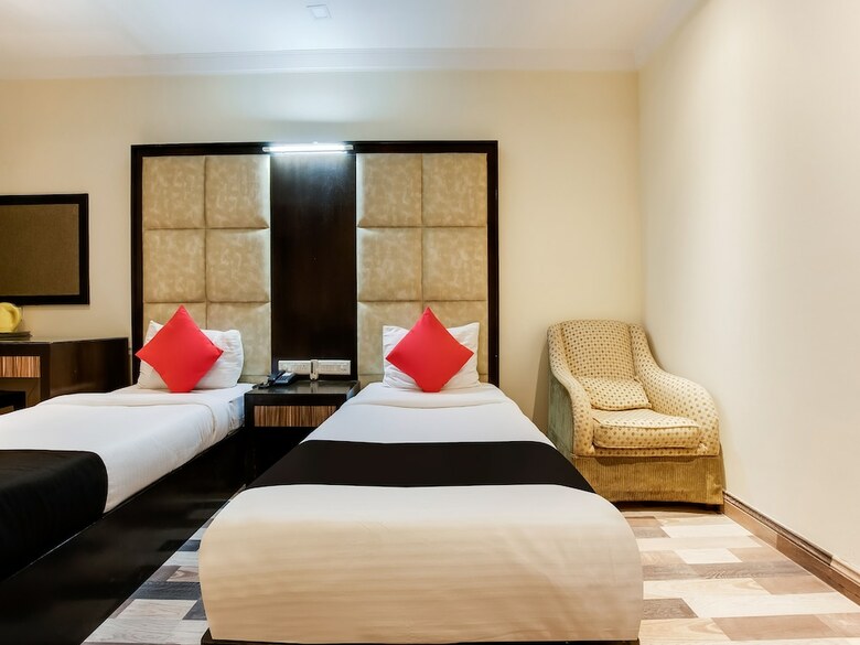 Oyo 7075 Hotel Oakland