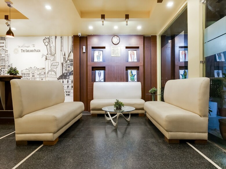 Oyo 7075 Hotel Oakland