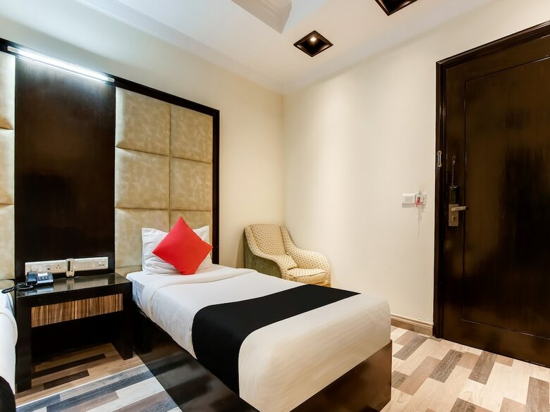 Oyo 7075 Hotel Oakland