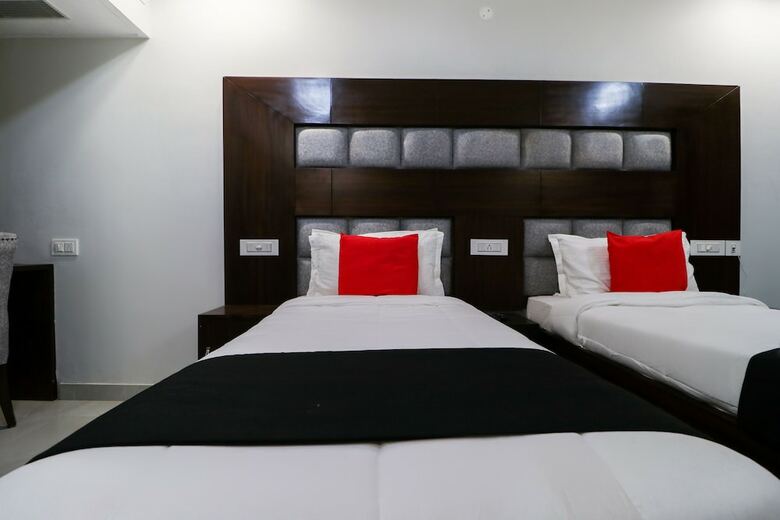 Oyo 10540 Hotel Jd Residency