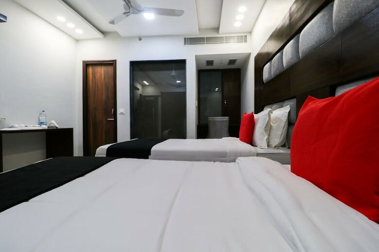 Oyo 10540 Hotel Jd Residency