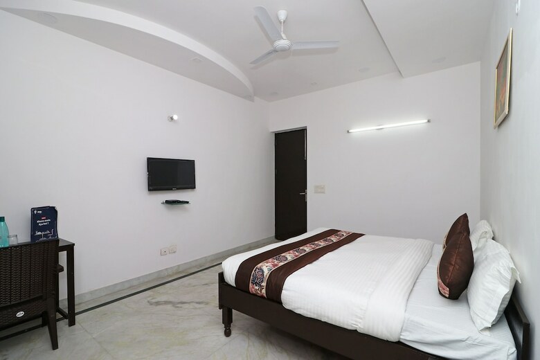 Oyo 11533 Hotel Green View