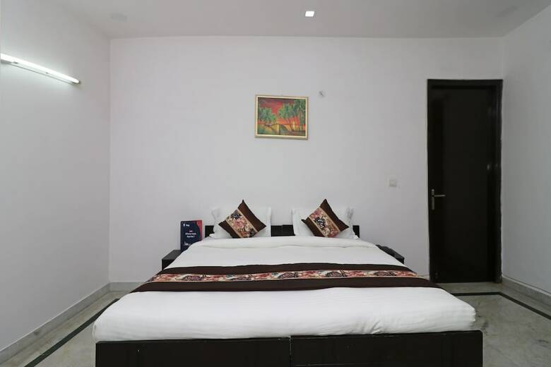 Oyo 11533 Hotel Green View