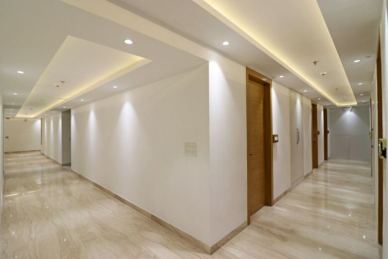 Oyo 10824 Hotel Star Suites