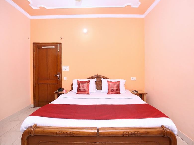 Oyo 10539 Hotel Holiday Classic