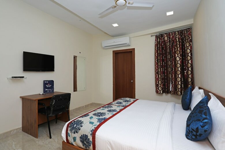 Oyo 10176 Hotel Bluebell