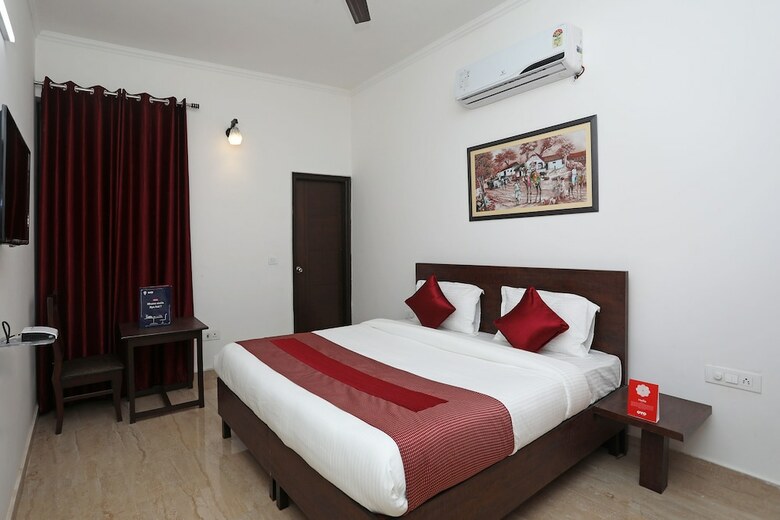 Hotel Oyo 10888 Sector 46