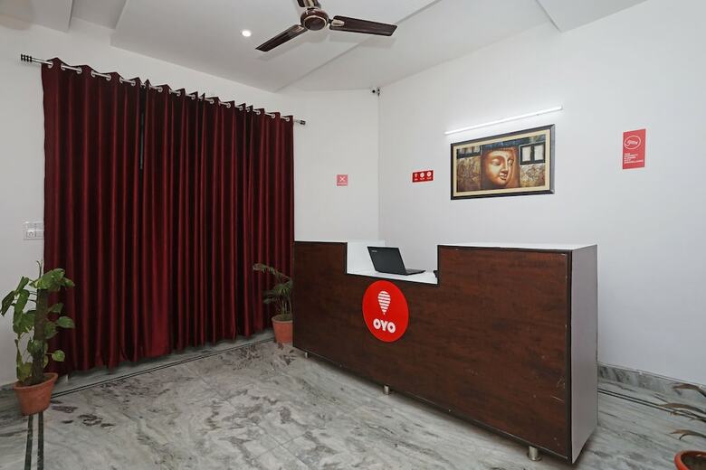 Hotel Oyo 10888 Sector 46