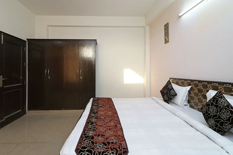 Hotel Oyo 11495 Mehta Guest House