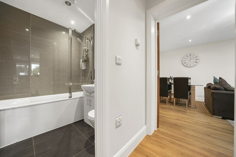 Heathrow Living Serviced Apartments By Ferndale