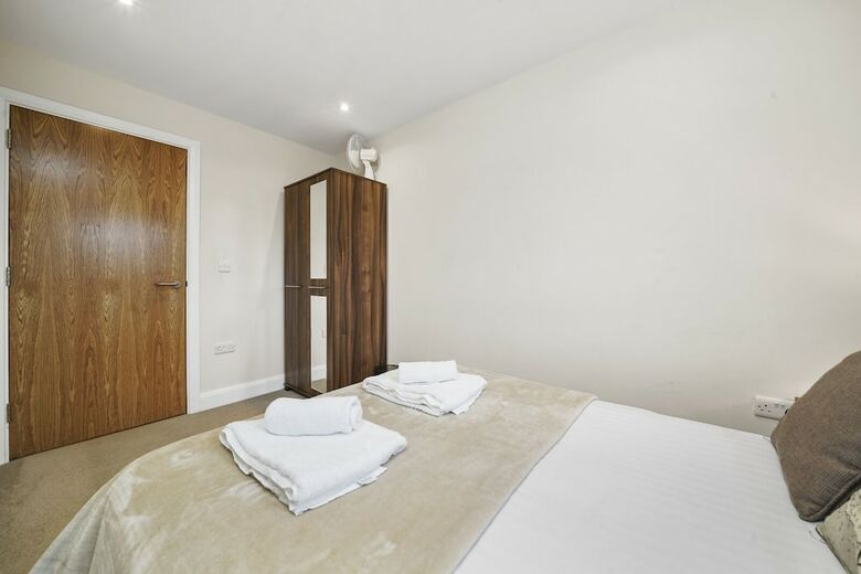 Heathrow Living Serviced Apartments By Ferndale