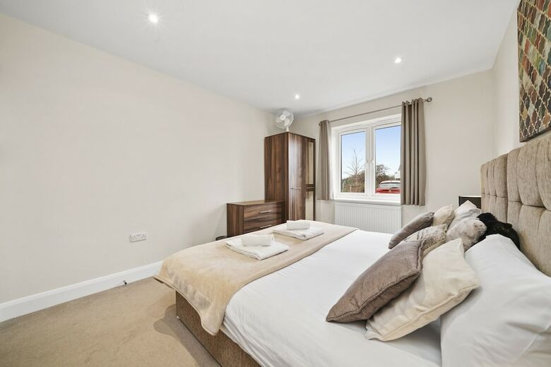 Heathrow Living Serviced Apartments By Ferndale