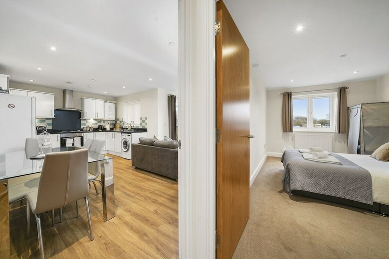 Heathrow Living Serviced Apartments By Ferndale