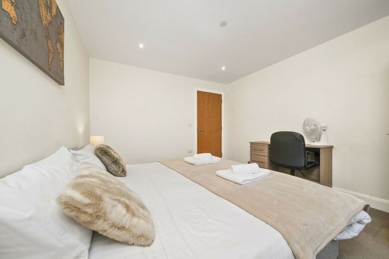 Heathrow Living Serviced Apartments By Ferndale