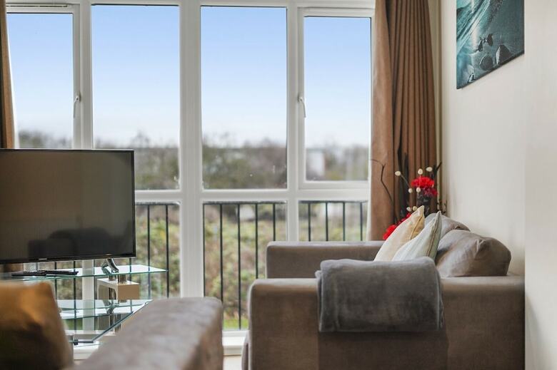 Heathrow Living Serviced Apartments By Ferndale