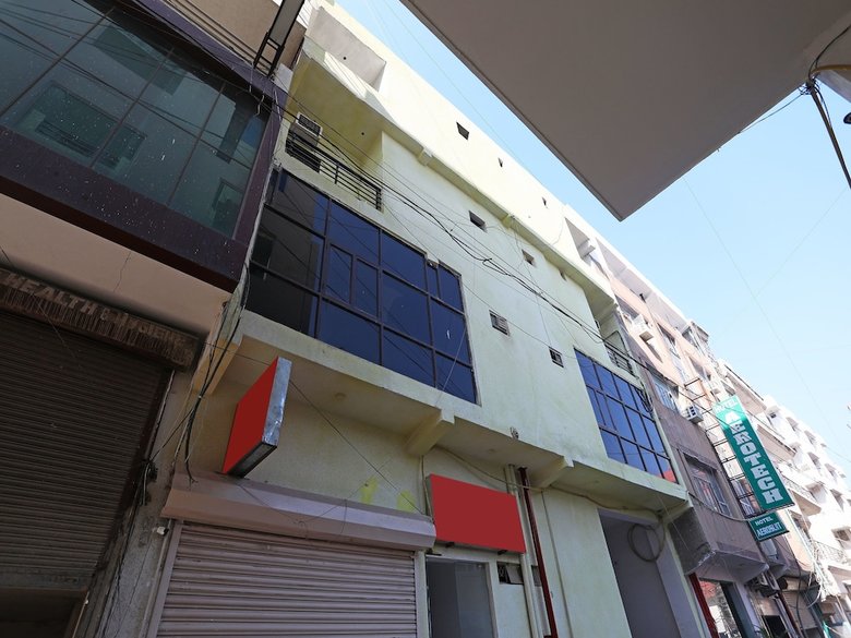 Oyo 10795 Hotel Rs Residency