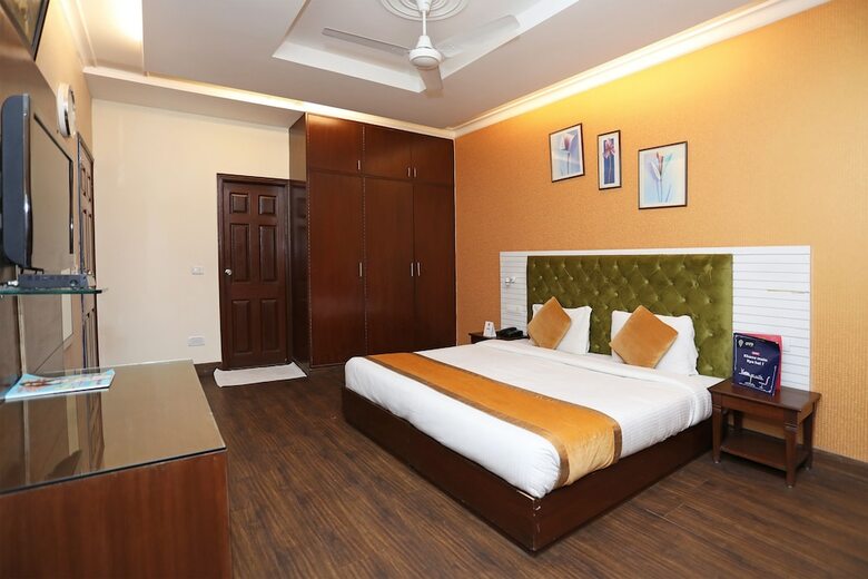 Oyo 9300 Hotel Sufyan