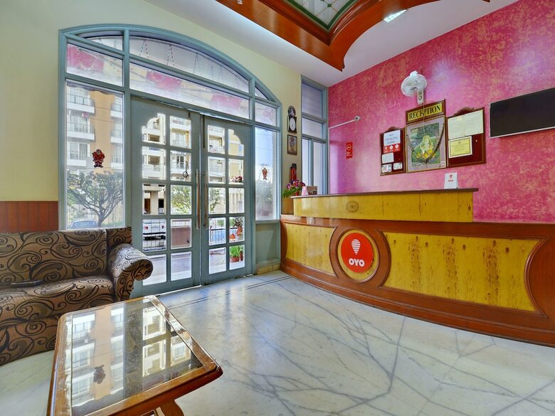 Oyo 11415 Hotel Raj Laxmi