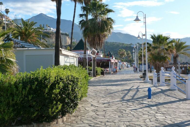 Apartamentos Rubarsal Burriana Nerja Bluewater